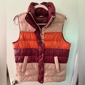 Eddie Bauer StratusTherm Colorblock
Quilted Down Women's Puffer Vest